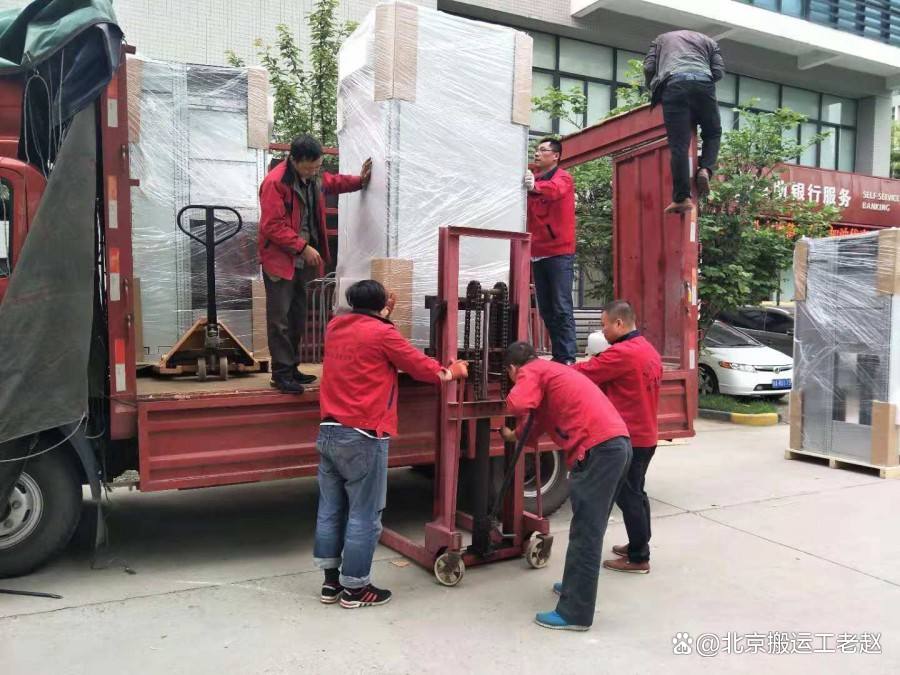 重慶裝卸搬運(yùn)公司價(jià)格解析及專(zhuān)業(yè)服務(wù)推薦——萬(wàn)力達(dá)搬運(yùn)